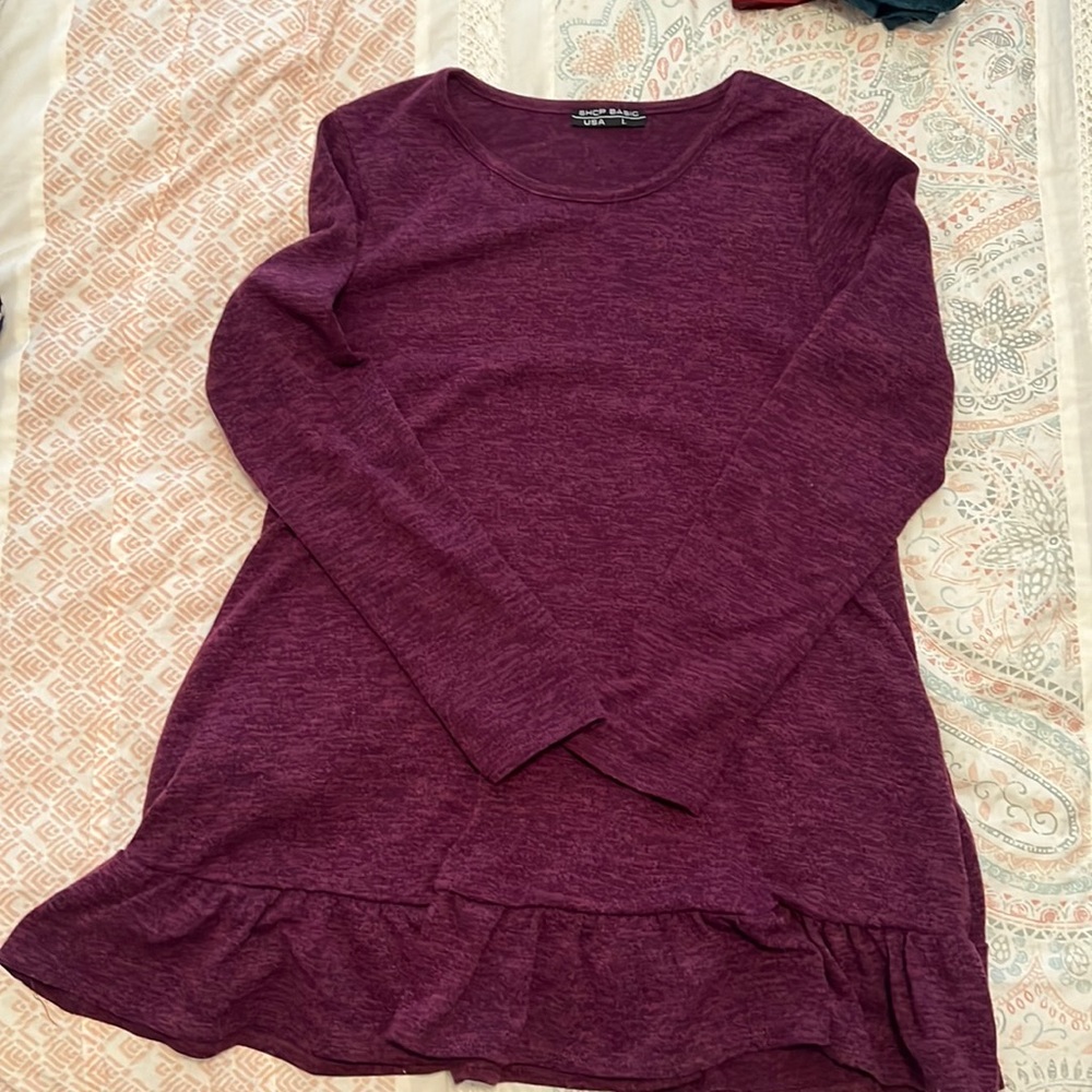 Purple ruffle bottom tunic top w/ pockets
